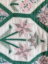 Load image into Gallery viewer, Vintage Botanical Throw Blanket