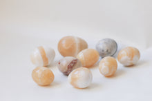 Load image into Gallery viewer, Set of Onyx Eggs