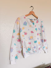 Load image into Gallery viewer, 90s Crewneck Button Up - Size M