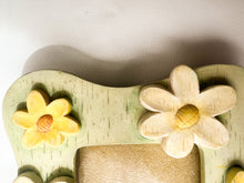 Load image into Gallery viewer, Little Daisy Photo Frame