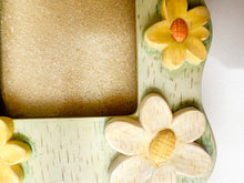 Load image into Gallery viewer, Little Daisy Photo Frame