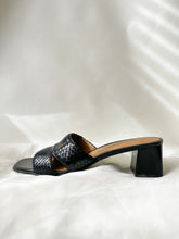 Load image into Gallery viewer, Black Weave Block Heels - Size 7.5