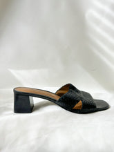 Load image into Gallery viewer, Black Weave Block Heels - Size 7.5