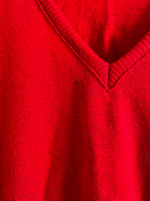 Load image into Gallery viewer, Cropped Red V-Neck Sweater - Size M