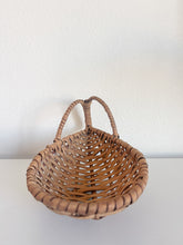 Load image into Gallery viewer, Tear Drop Wicker Basket