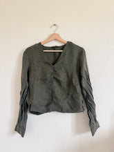 Load image into Gallery viewer, Madewell Ruched Front Top - Size 10