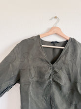 Load image into Gallery viewer, Madewell Ruched Front Top - Size 10