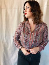 Load image into Gallery viewer, Silk Paisley Button Down - Size Small