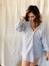 Load image into Gallery viewer, Men's Striped Oxford - Size 15.5-33