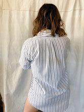 Load image into Gallery viewer, Men's Striped Oxford - Size 15.5-33