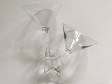 Load image into Gallery viewer, Pair of Zig Zag Martini Glasses