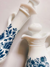 Load image into Gallery viewer, Blue and White Floral Cruets