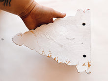 Load image into Gallery viewer, Pair of Ivory Floral Shelves