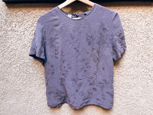 Load image into Gallery viewer, Lilac Silk Blouse - Size M