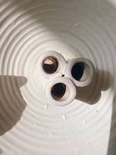 Load image into Gallery viewer, Ivory Ikebana Flower Vase
