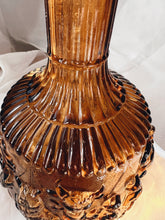 Load image into Gallery viewer, Italian Zodiac Decanter