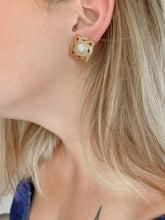 Load image into Gallery viewer, Gold and Pearl Earrings