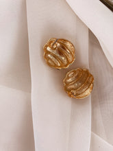 Load image into Gallery viewer, 80s Gold Earrings