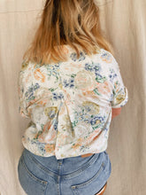 Load image into Gallery viewer, Preloved Floral Blouse - Size PS