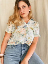 Load image into Gallery viewer, Preloved Floral Blouse - Size PS