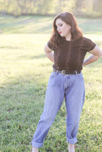 Load image into Gallery viewer, Levi 550s Relaxed Fit - Size 12