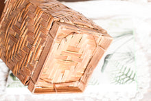 Load image into Gallery viewer, Large Wicker Planter