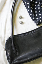 Load image into Gallery viewer, Italian Leather Baguette Bag