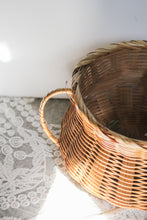 Load image into Gallery viewer, Handled Wicker Basket