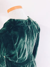 Load image into Gallery viewer, Green Velvet Floor Length Gown