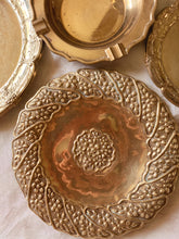 Load image into Gallery viewer, Brass Platter Set