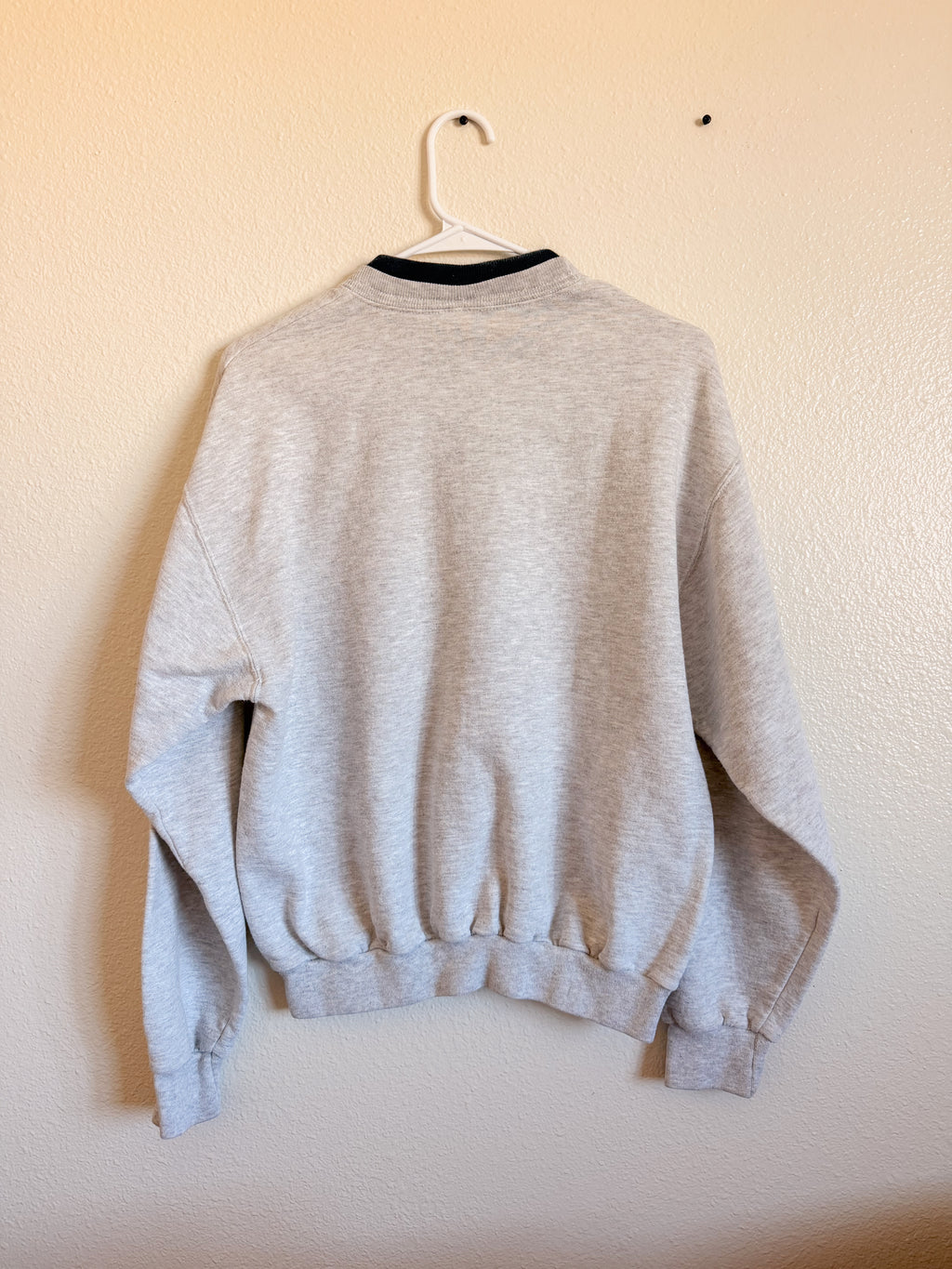 Blue and Grey Cat Crewneck - M