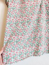 Load image into Gallery viewer, Green Floral Print Blouse - Size M
