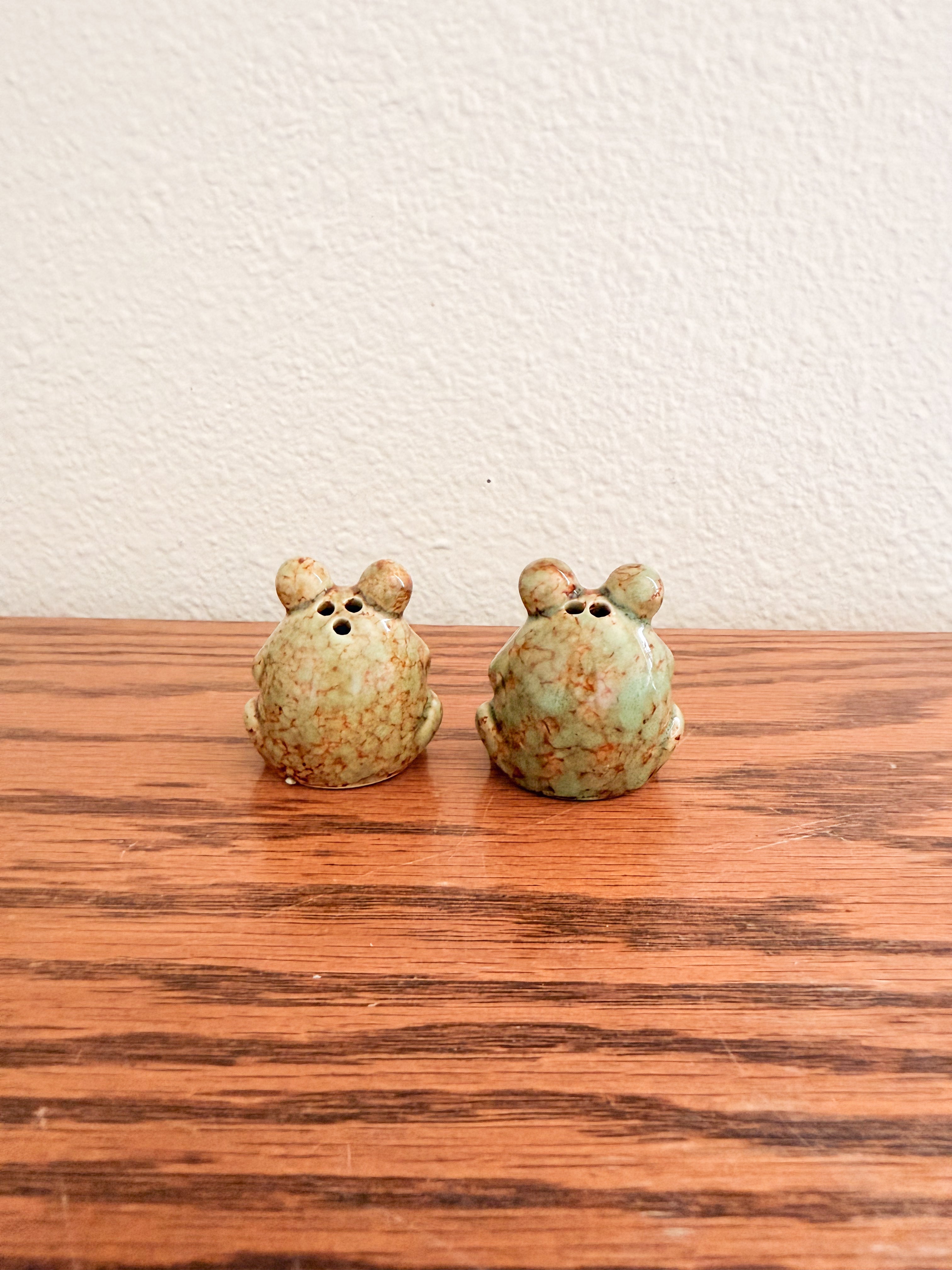 Frog Salt and Pepper Shakers