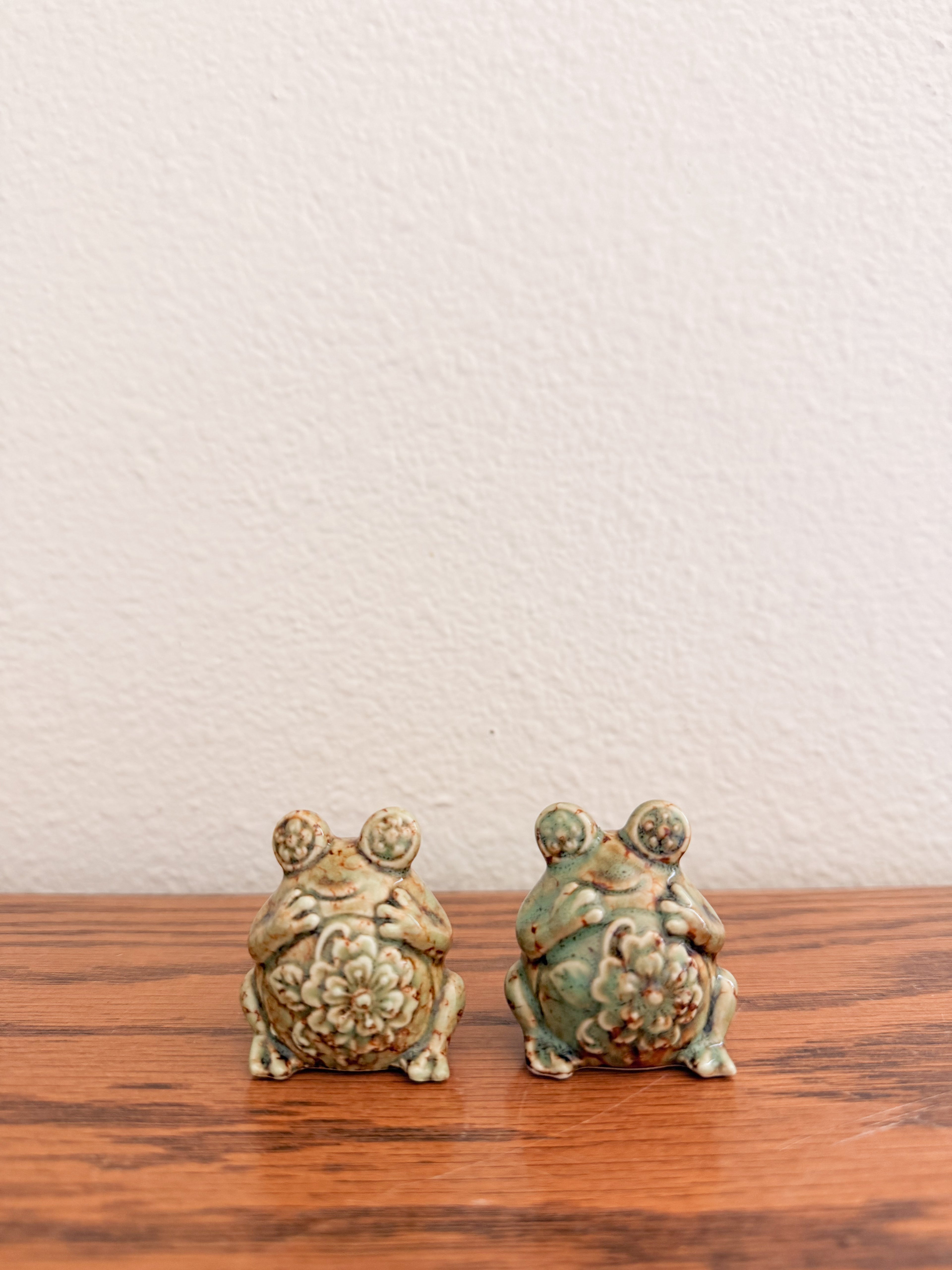 Frog Salt and Pepper Shakers