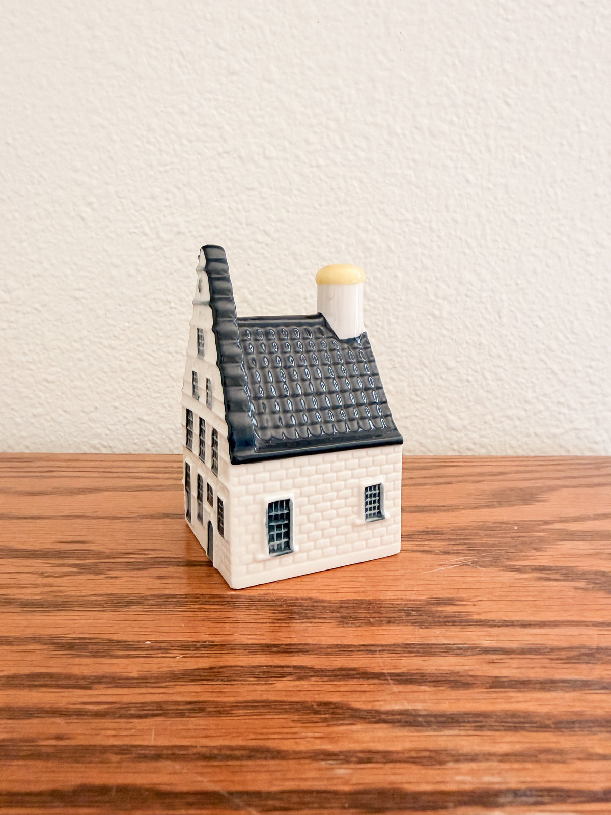 Little Delft Blue House