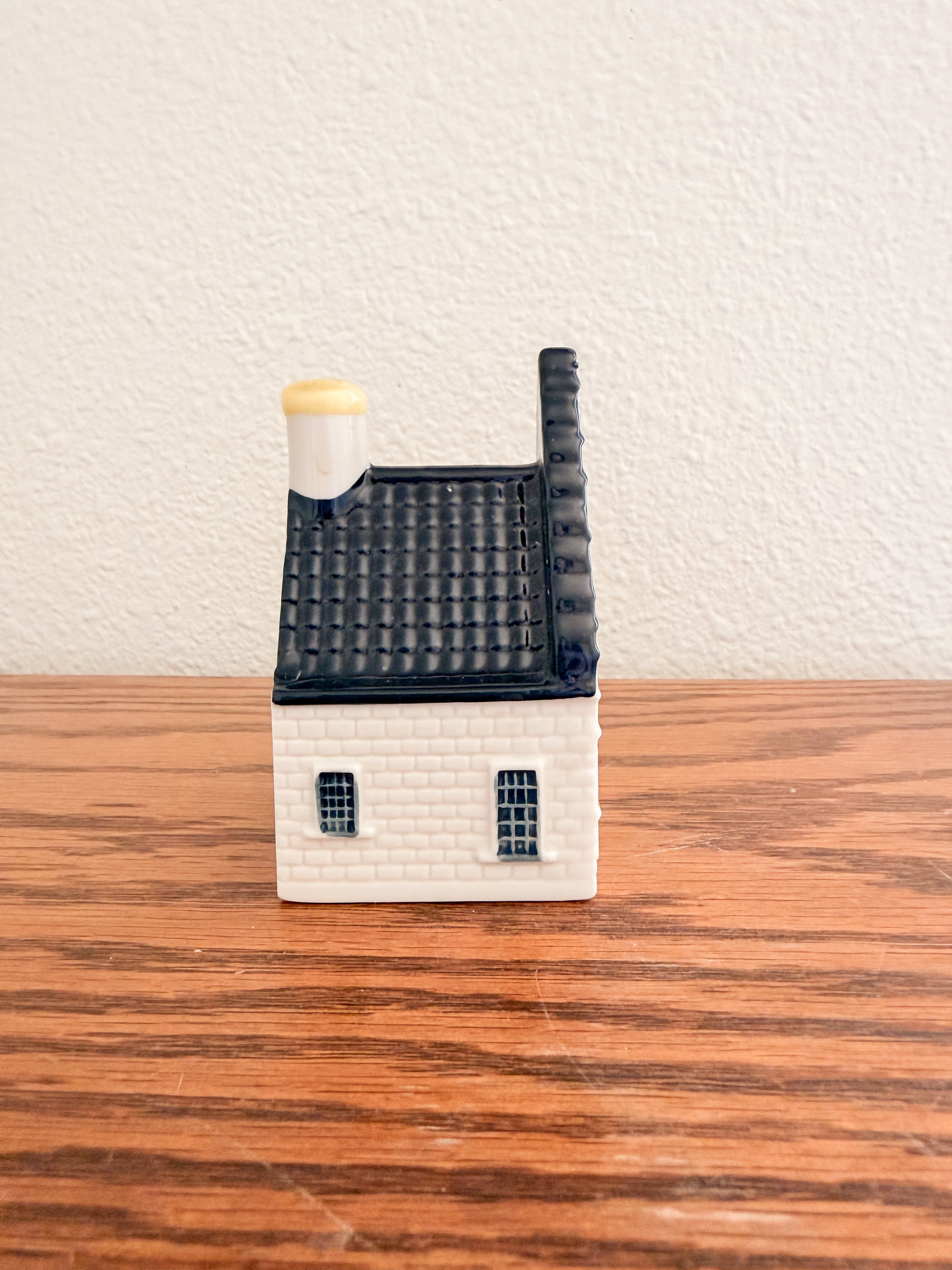 Little Delft Blue House