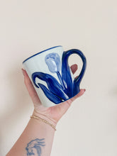 Load image into Gallery viewer, Delft Blue Tulip Mug
