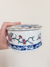 Load image into Gallery viewer, Porcelain Trinket Box
