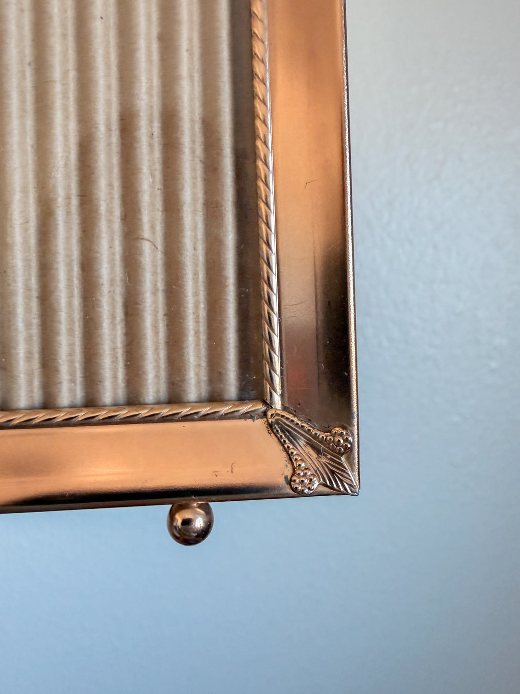 Pedestal 5x7 Photo Frame