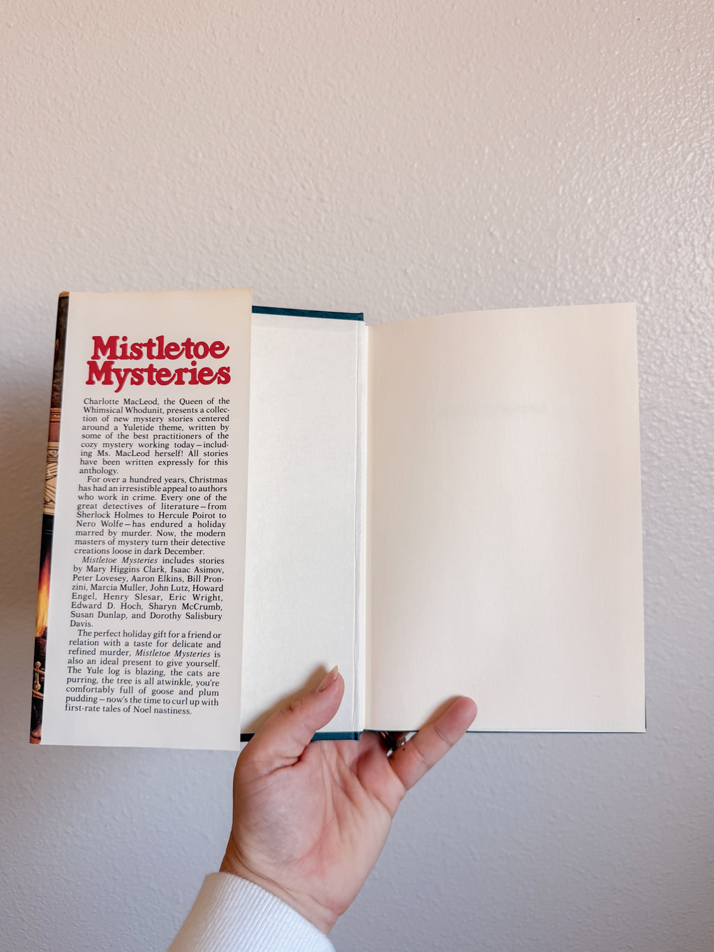 Mistletoe Mysteries