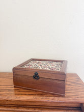 Load image into Gallery viewer, Floral Jewelry Box
