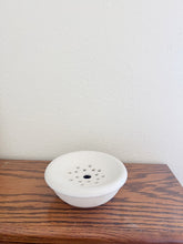 Load image into Gallery viewer, Minimalist Stone Frog
