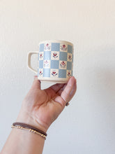 Load image into Gallery viewer, Vintage Friendship Mug
