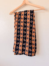 Load image into Gallery viewer, Geometric Capris Size S/M
