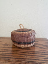 Load image into Gallery viewer, Woven Acorn Basket
