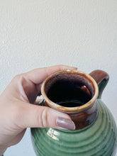Load image into Gallery viewer, Green &amp; Brown No Spill Coffee Mug
