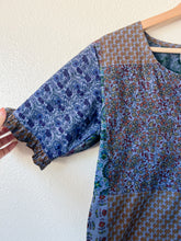 Load image into Gallery viewer, Cotton Floral Blouse - Size S

