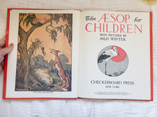 Load image into Gallery viewer, Aesop&#39;s Fables
