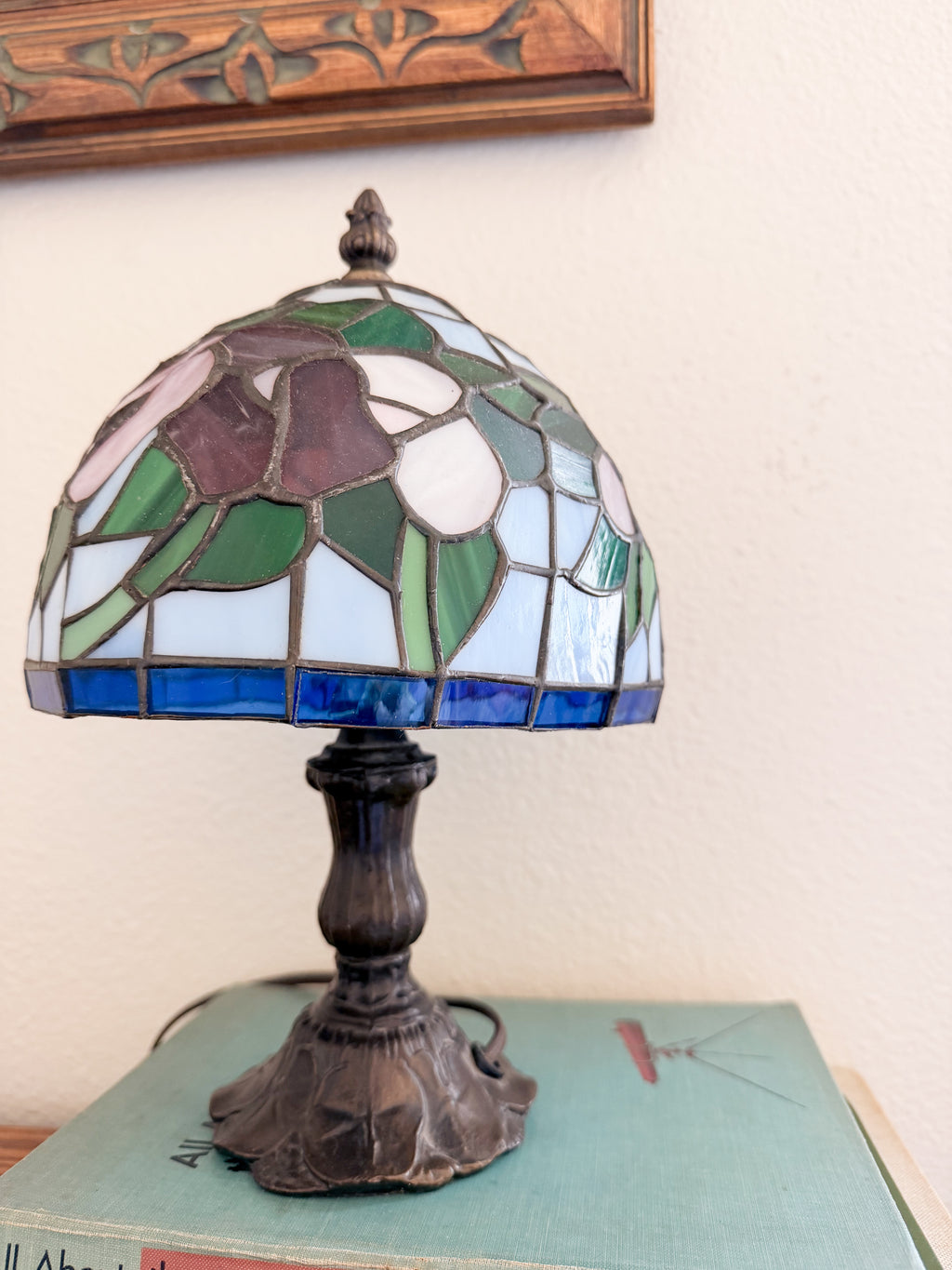 Tiffany Style Stained Glass Lamp