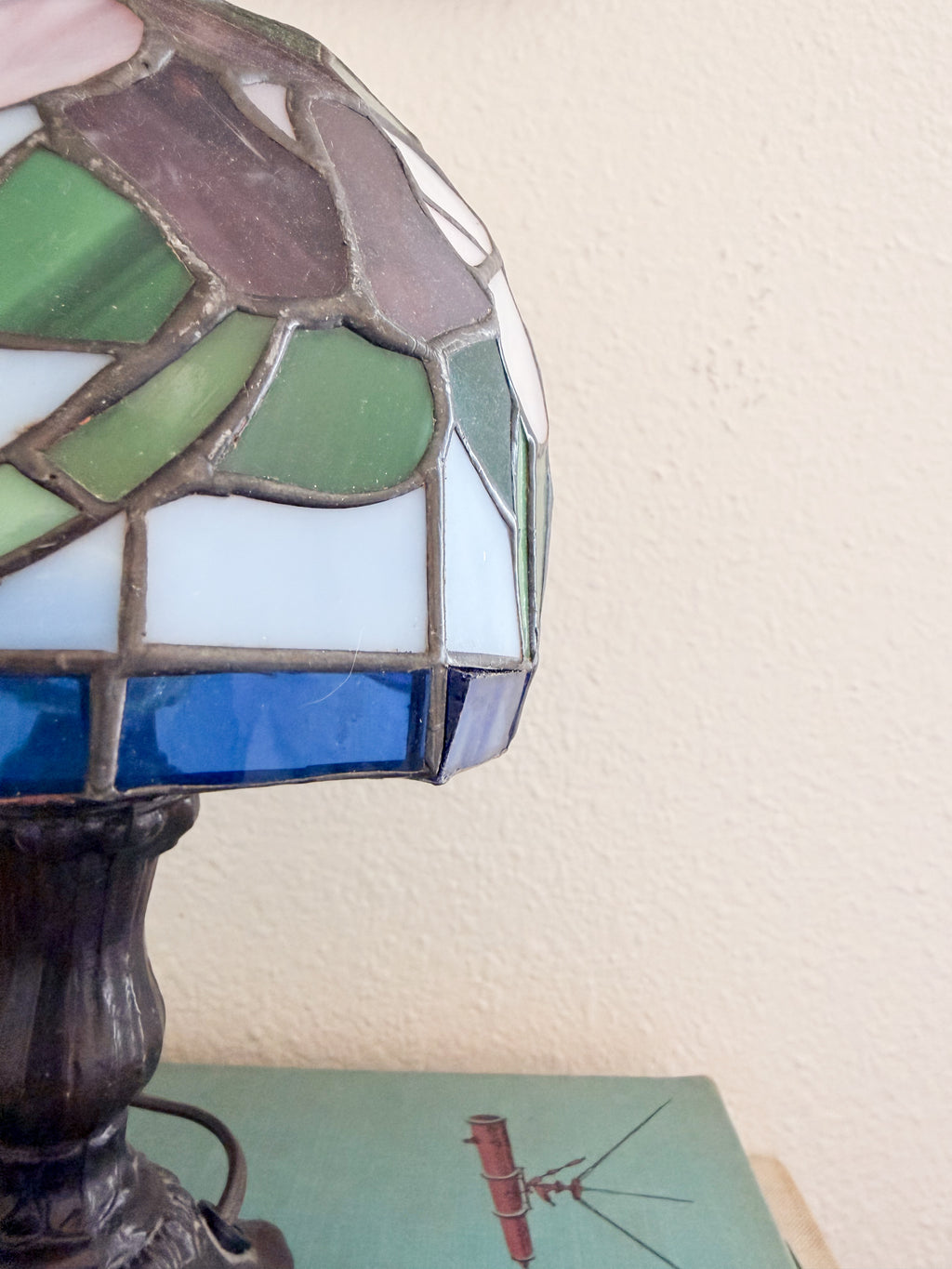 Tiffany Style Stained Glass Lamp